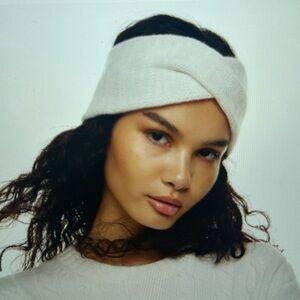 Aritzia Sunday best Snow Bunny Headband Elegant Strawberry Puff